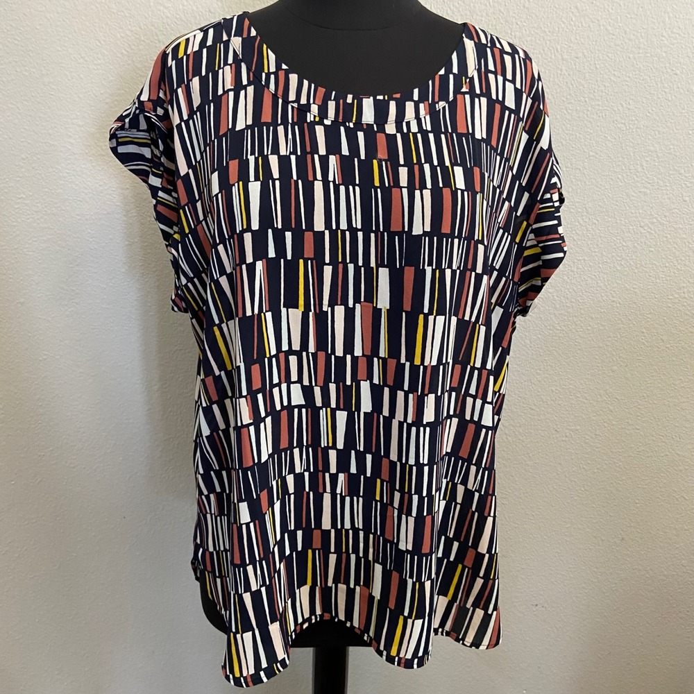 Ann Taylor Women's Blouse Top Geometric Print Short Sleeve‎ Casual Career Size M